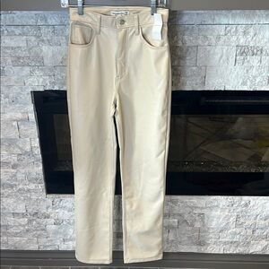 NWT Abercrombie & Fitch Cream 90s Straight Leg High Rise Vegan Leather 2/26